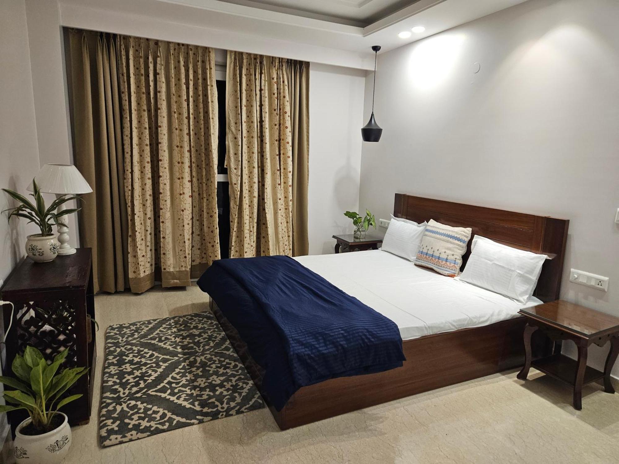 South Delhi Monument View By Maple Key - 3bhk & Terrace Apartment *