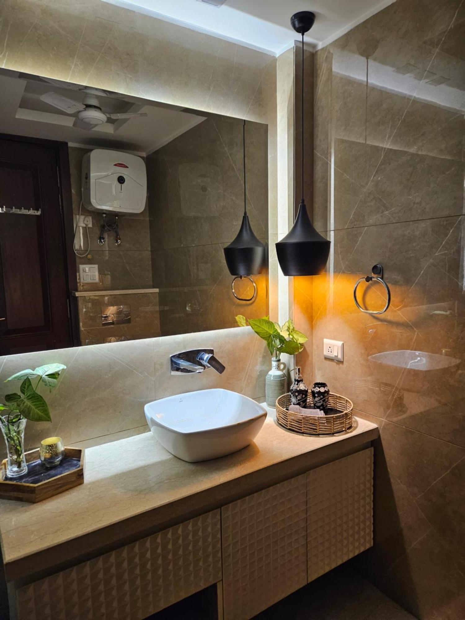 South Delhi Monument View By Maple Key - 3bhk & Terrace *